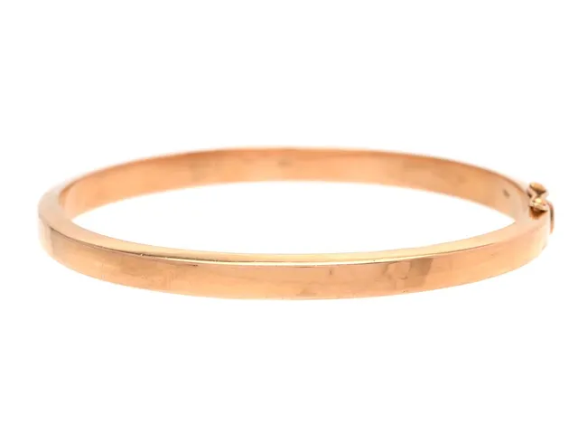 ARMRING, 18K guld, mått ca 60 mm x 56 mm, vikt ca 9,40 g.