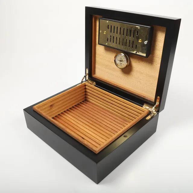 HUMIDOR, lackerat trä, Adorini, Tyskland,1900-tal.