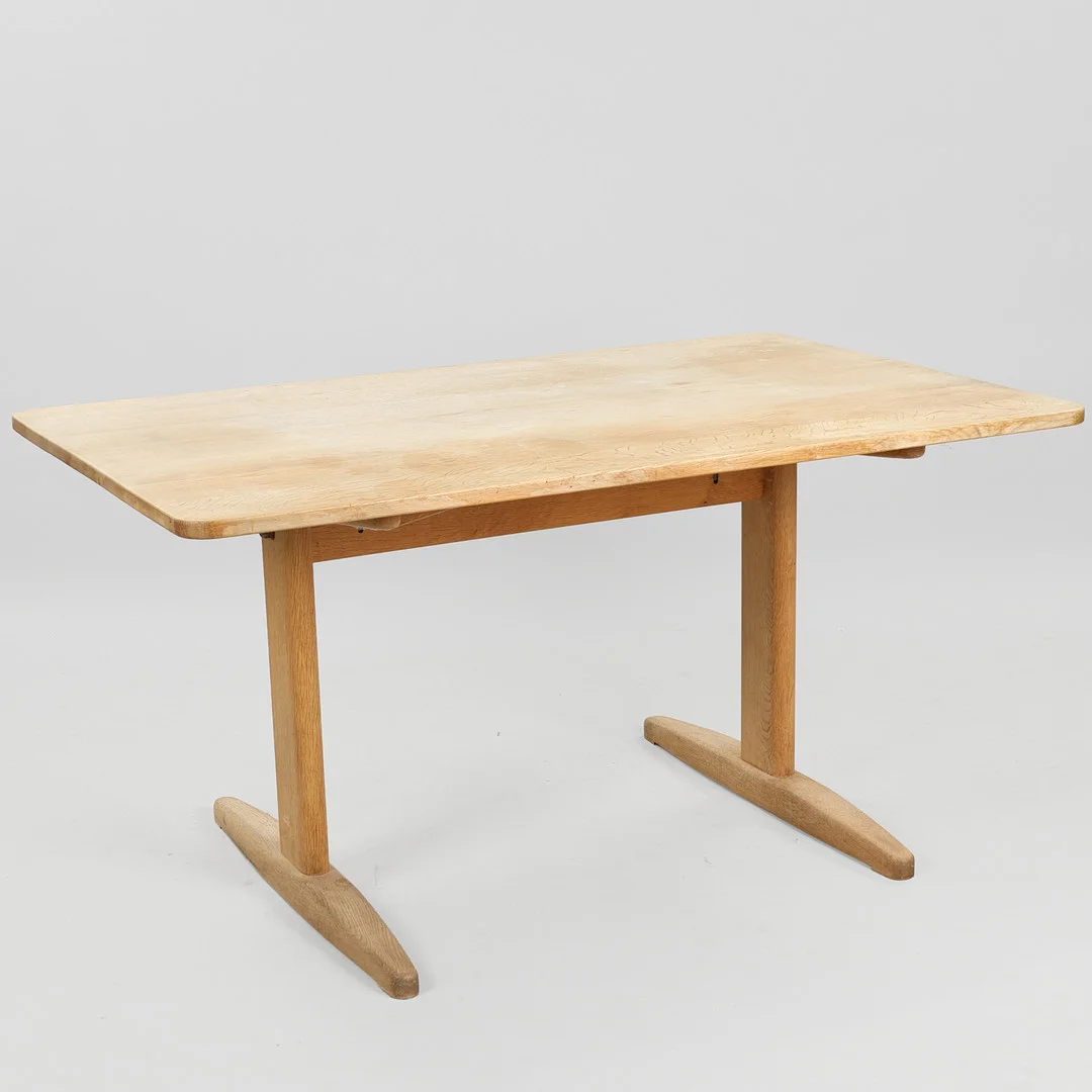 BØRGE MOGENSEN (1914–1972). "Shaker" spisebord af massivt egetræ, C.M. Madsens Fabriker, Danmark, 1900-tallets anden halvdel. — Dining tables — Palsgaard Kunstauktioner