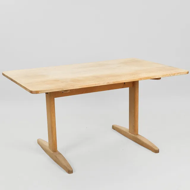 BØRGE MOGENSEN (1914–1972). "Shaker" spisebord af massivt egetræ, C.M. Madsens Fabriker, Danmark, 1900-tallets anden halvdel.