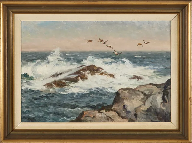 ROLF MELLSTRÖM (1896-1953). Kustbild med sträckande ejdrar, olja på pannå.