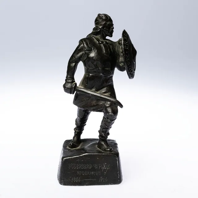 ALICE NORDIN (1871-1948). Viking, svartpatinerad brons, H BERGMAN KONSTGJ. AB, signerad.