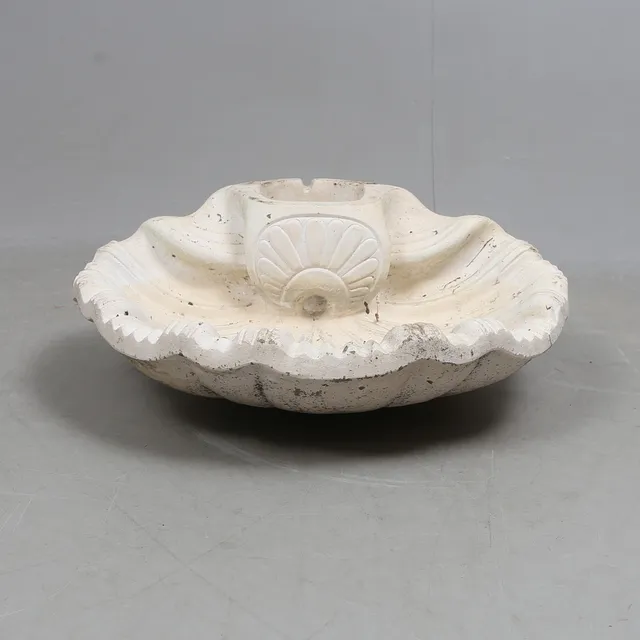 FÅGELBAD, stenmassa, märkt i godset Henri Studio Palatine II 6000.