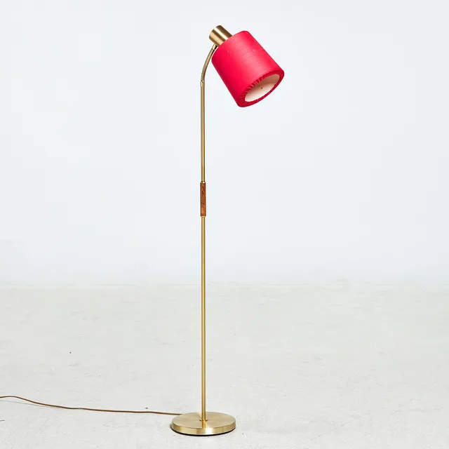 GOLVLAMPA, ca 1960-tal, mässing, textilskärm, märkt AJH, PAT.S.