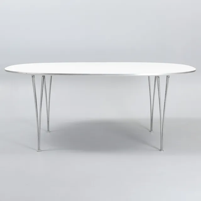 BRUNO MATHSSON & PIET HEIN Spisebord, Fritz Hansen. Danmark, 1989.