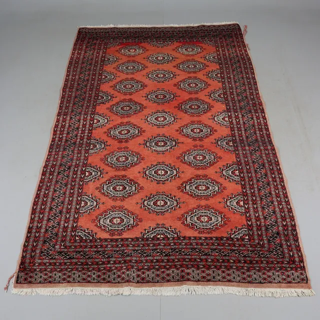 MATTA, orientalisk, 255 x 158 cm.