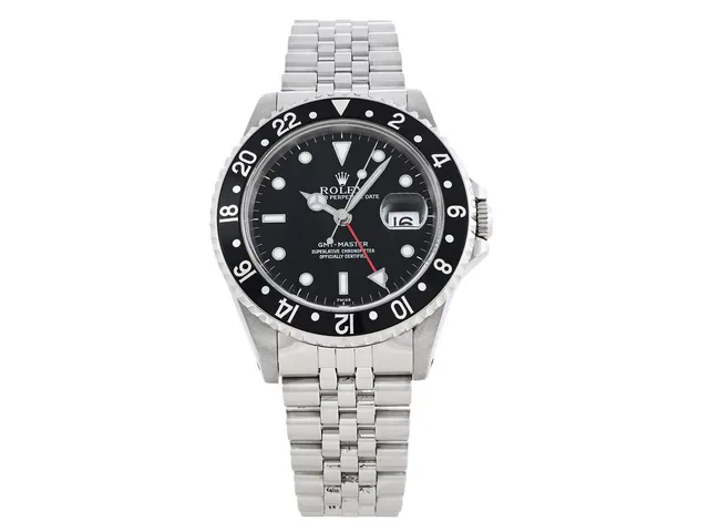ROLEX, Oyster Perpetual Date, GMT-Master (Swiss), Chronometer, "Swiss Only Dial", Ref nr. 16700, Serie nr. A757874, Cal 3175, Verk nr. 3 8206181, Boett nr. 16700, herrur, 40 mm, stål, automatisk, safirglas (nagg), datum, servicebehov, 24-timmarsvisning, Jubileelänk, viklås, Ref nr. 62510H-X9/502 B, cert, december 1999, box, ytterkartong.