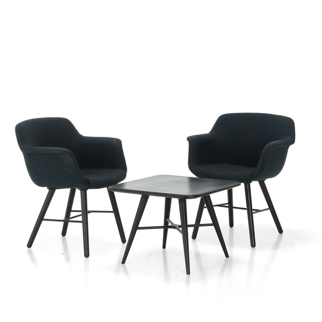 Space Copenhagen for Fredericia Furniture. Two lounge chairs and coffee table (3) — Furniture/Lounge chairs — Lauritz