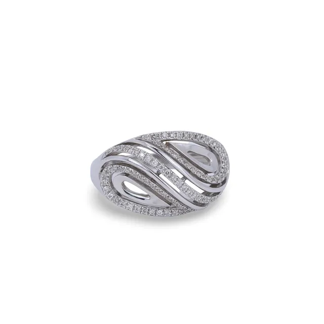 18CT DIAMOND RING.