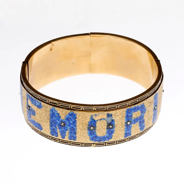 Gold and enamel bangle bracelet, second third of the 19th Century.