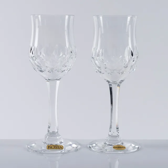 SIGURD PERSSON. Dessertvinsglas, 21 st, "Carl Gustaf", Kosta, 1960/70-tal.