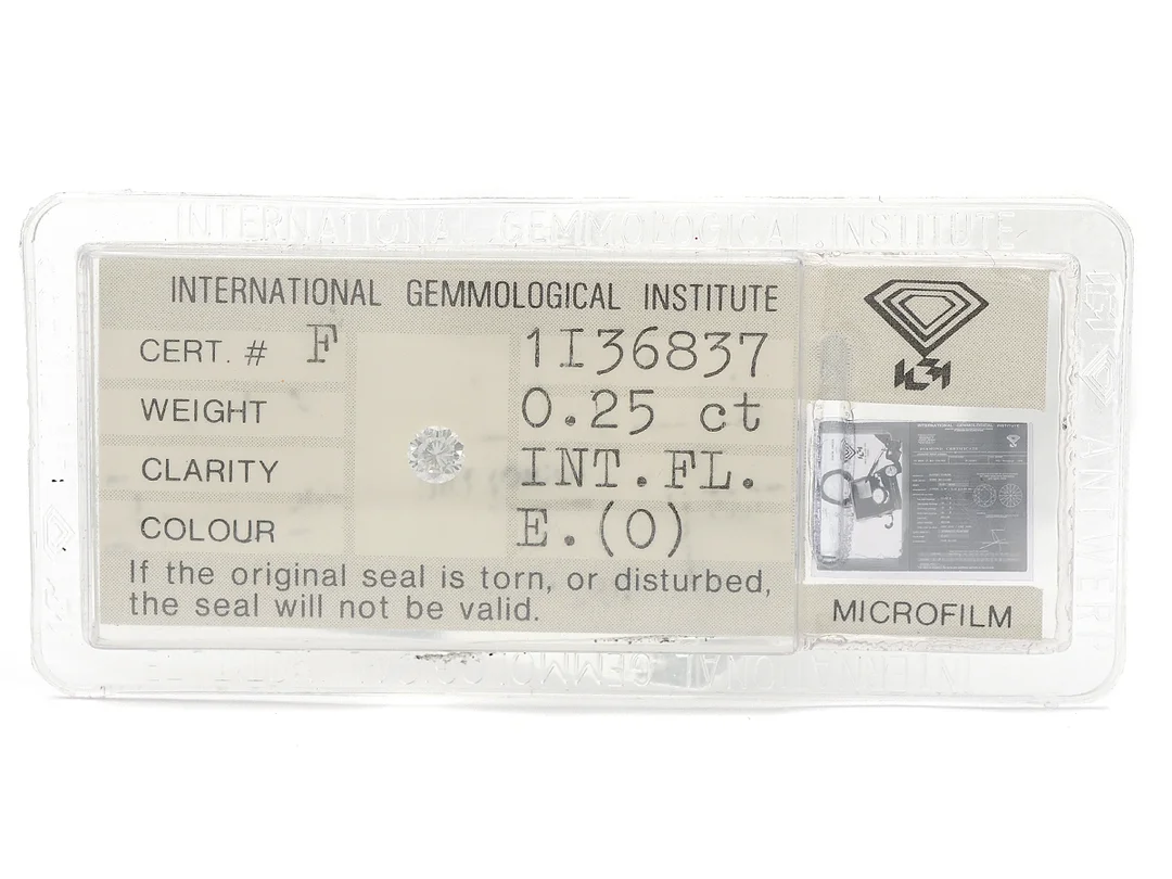 DIAMANT, briljantslipad, 0,25 ct, River(E)/IF, IGI cert F1I36837, förseglad. — Ädelstenar/Diamanter — Kaplans