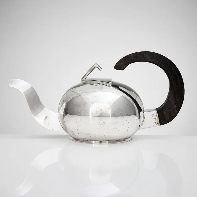 KARLHEINZ SAUER. A teapot, silver 925/1000, Västerås 1985.