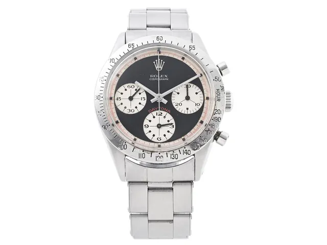 ROLEX, Cosmograph, Daytona, s.k. "Paul Newman", Ref nr. 6239, Serie nr. 1626327, Cal 722-1 (Valjoux), Boett nr. 6238, kronograf (nollställer ej), herrur, 37 mm, stål, manuell, plexiglas, Oysterlänk (Flushfit), Ref nr. 7205-1.70/57, ca 1967.