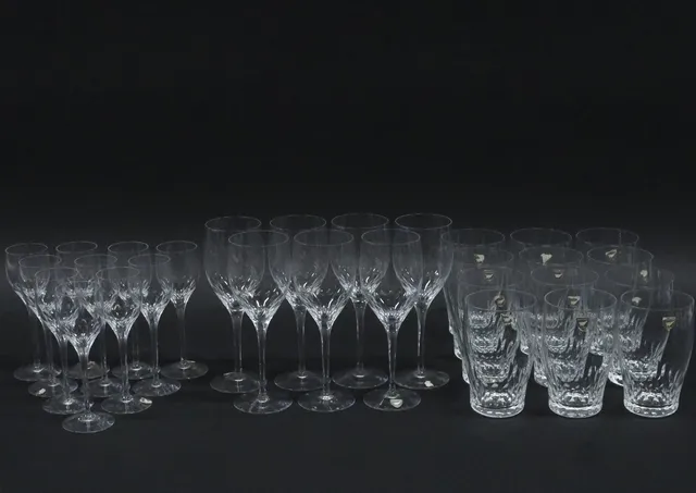 NILS LANDBERG. GLASSERVISDELAR, PRELUDE. ORREFORS. 29 DELAR.