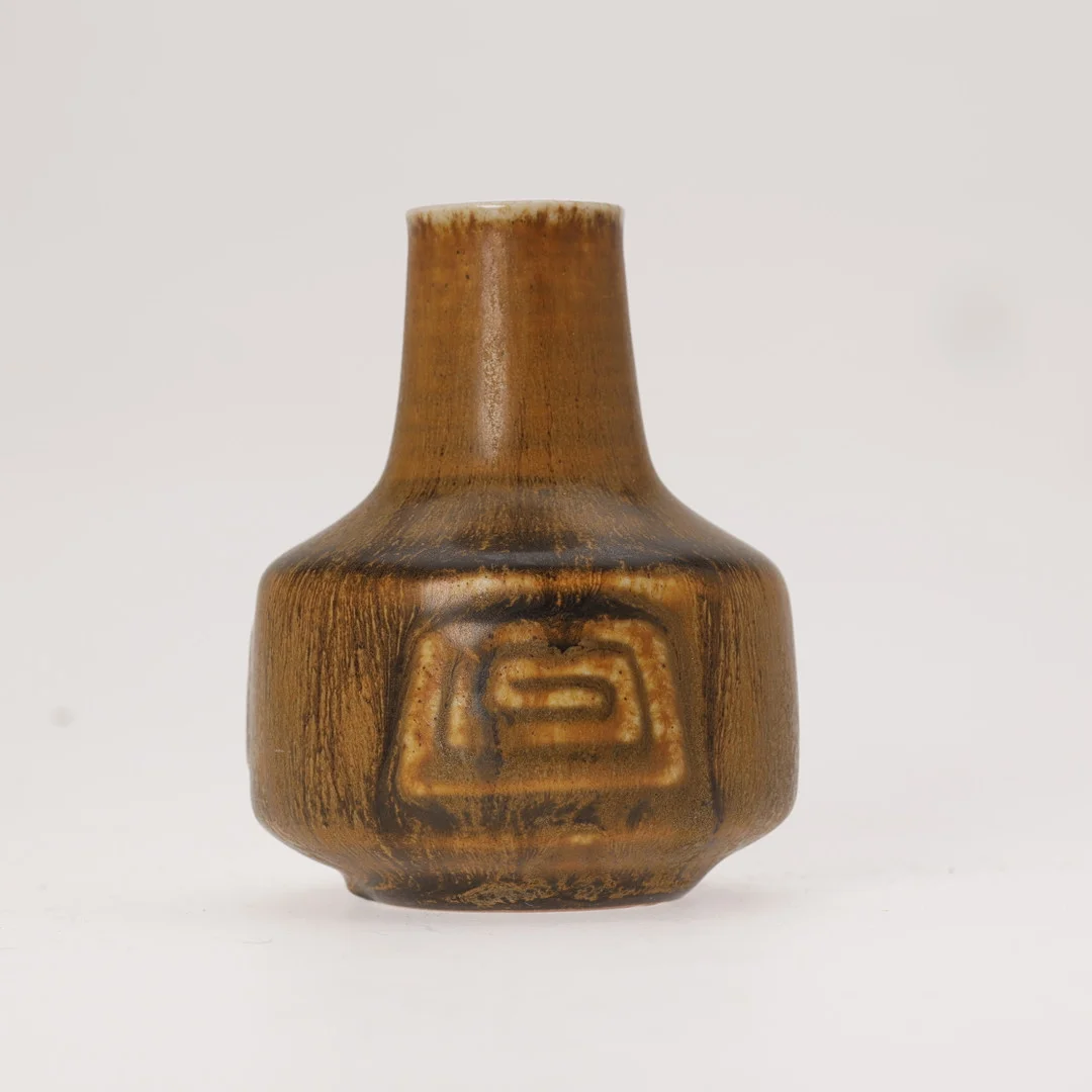 EVA STAEHR-NIELSEN. Vase, Saxbo, stentøj, model 76, overbrændt harepelsglasur, Denmark, 1950-1968. — European — Palsgaard Kunstauktioner