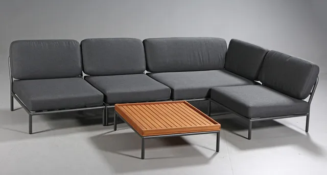 Henrik Pedersen. Garden set / sofa set. 4 modules with acc. coffee table, model Level (5)