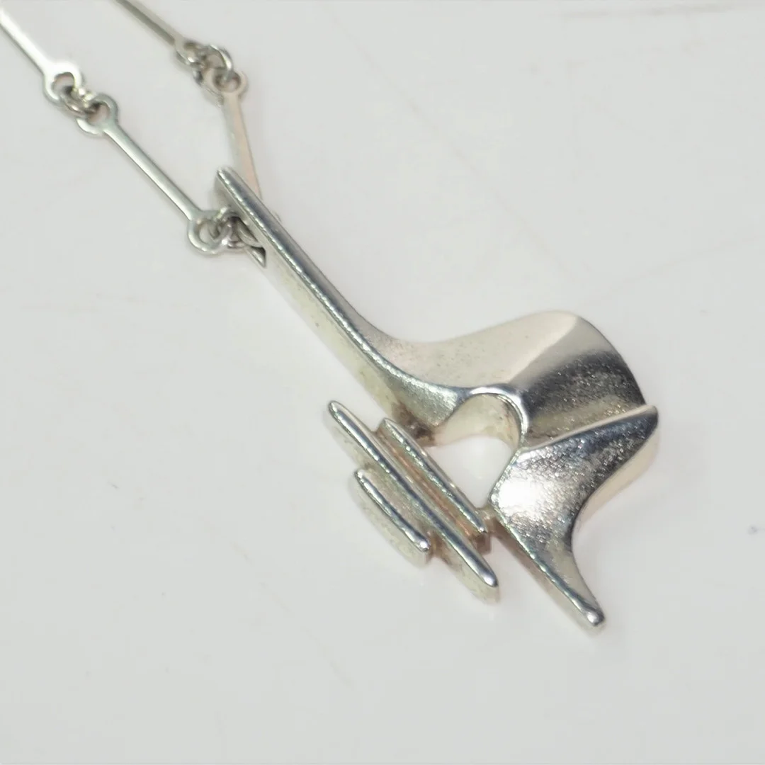 BJÖRN WECKSTRÖM. halsband med hänge, Lapponia, Finland. — Necklace — Lysekils Auktionsbyrå