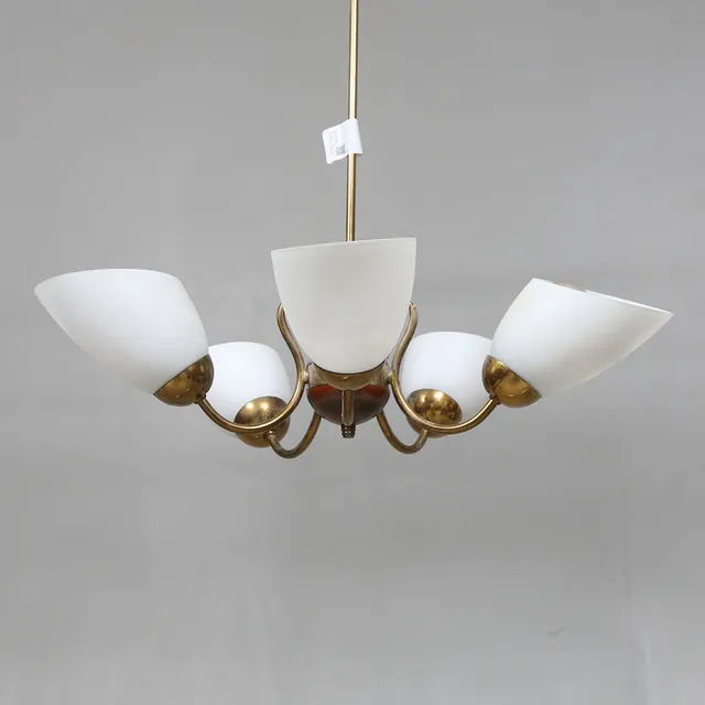 TAKLAMPA, 1900-talets mitt, höjd ca. 56 cm.