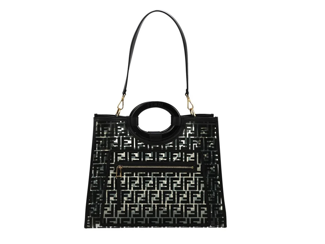 VÄSKA, FENDI, Runway Tote Bag, monogram FF, plast, svart läder, guldfärgade beslag, 41x28x14 cm, avtagbar axelrem, dustbag. — Accessoarer/Väskor — Kaplans
