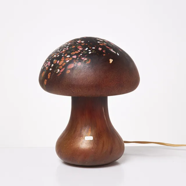 MONICA BACKSTRÖM. Bordslampa, svamp, glas, Kosta Boda, etikettmärkt.