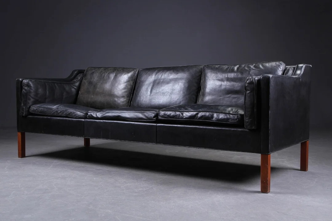 Børge Mogensen. Three-seater sofa, Model 2213 — Furniture/Lounge suites, sofas — Lauritz
