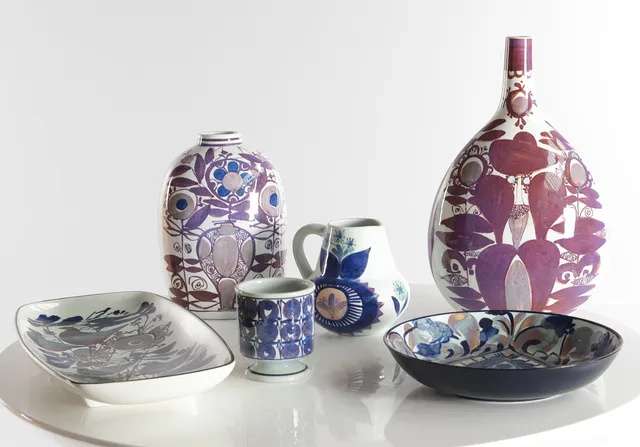 ALUMINIA / ROYAL COPENHAGEN. Samling fajance, "Tenera" vaser og fade. Danmark. Forskellige farver og mønstre. (6).