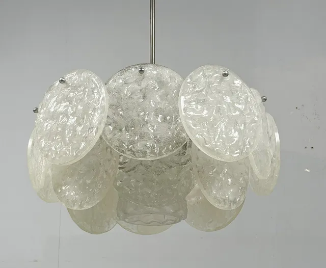 Mid Century Deckenlampe/Kronleuchter im Stile von Kalmar, Deutschland, 1970er Jahre.