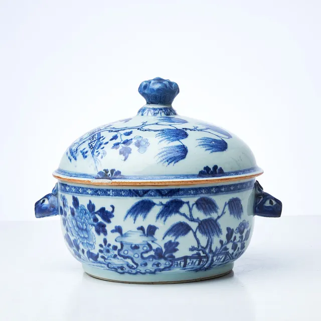 TERRIN, Kina, 1700/1800-tal, dekor i underglasyrblått.