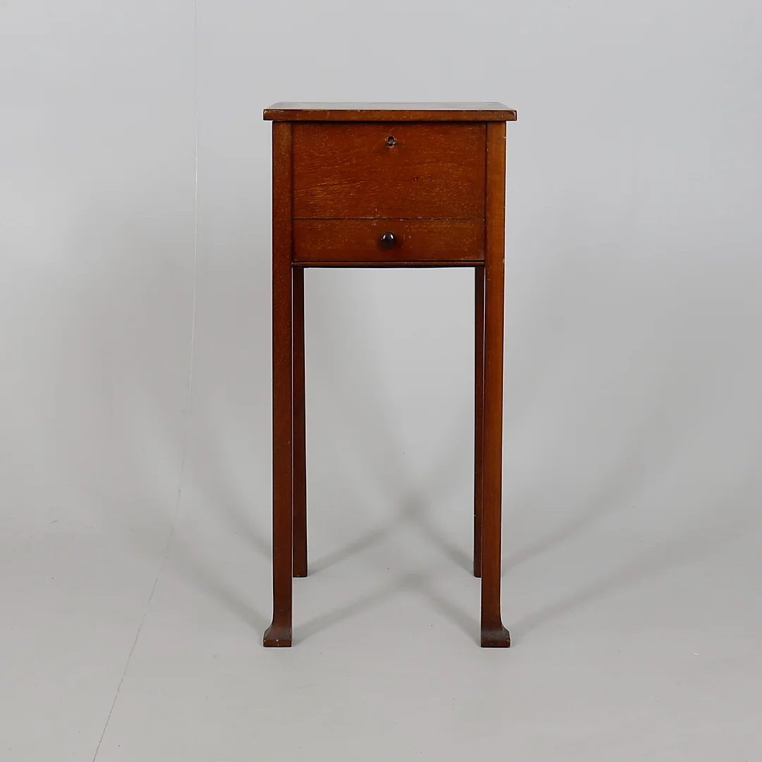 A MAHOGANY SEWING BOX / BEDSIDE TABLE. — Cupboards, Cabinets & Shelves — Dreweatts Online