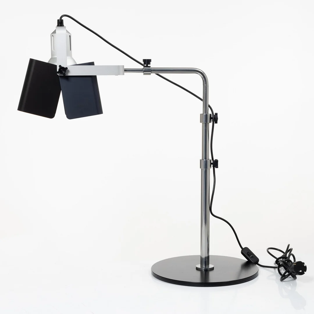 Yrjö Kukkapuro, bordslampa, "YK100B1", Blond Belysning, 2020-tal. — Design/Belysning — Bukowskis