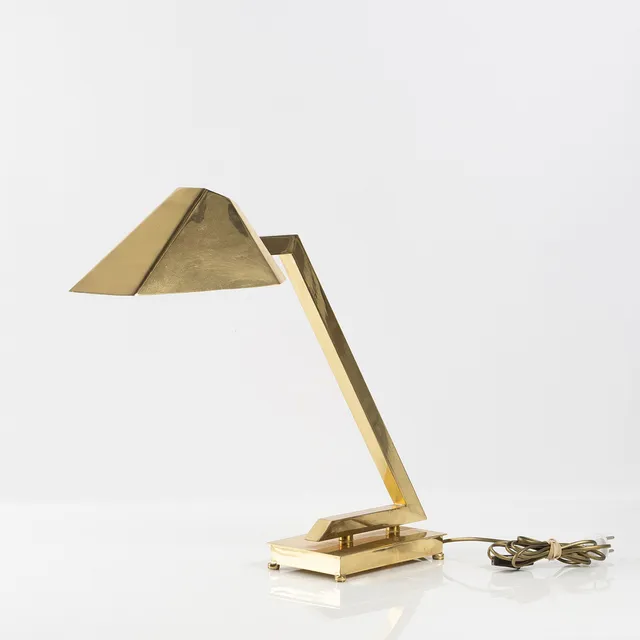 SÖLVE CARLSSON. Bordslampa, mässing, Helsingborg, 1982.