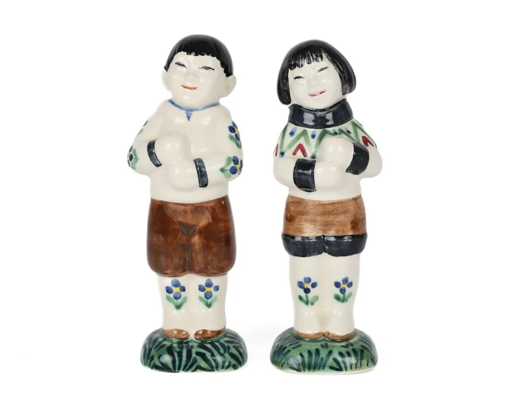 Aluminia: Children's Aid Day figures Greenlandic girl and boy (2) — Glass, porcelain and ceramics/Figures — Lauritz