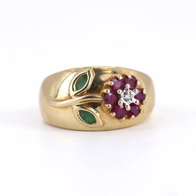 9CT DIAMOND RUBY AND EMERALD FLOWER RING.