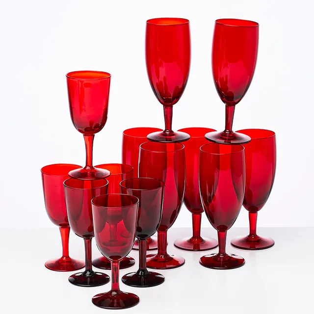 MONICA BRATT. GLAS 13 delar, rött glas, Reijmyre, 1900-talets andra hälft. ej etikettmärkta.