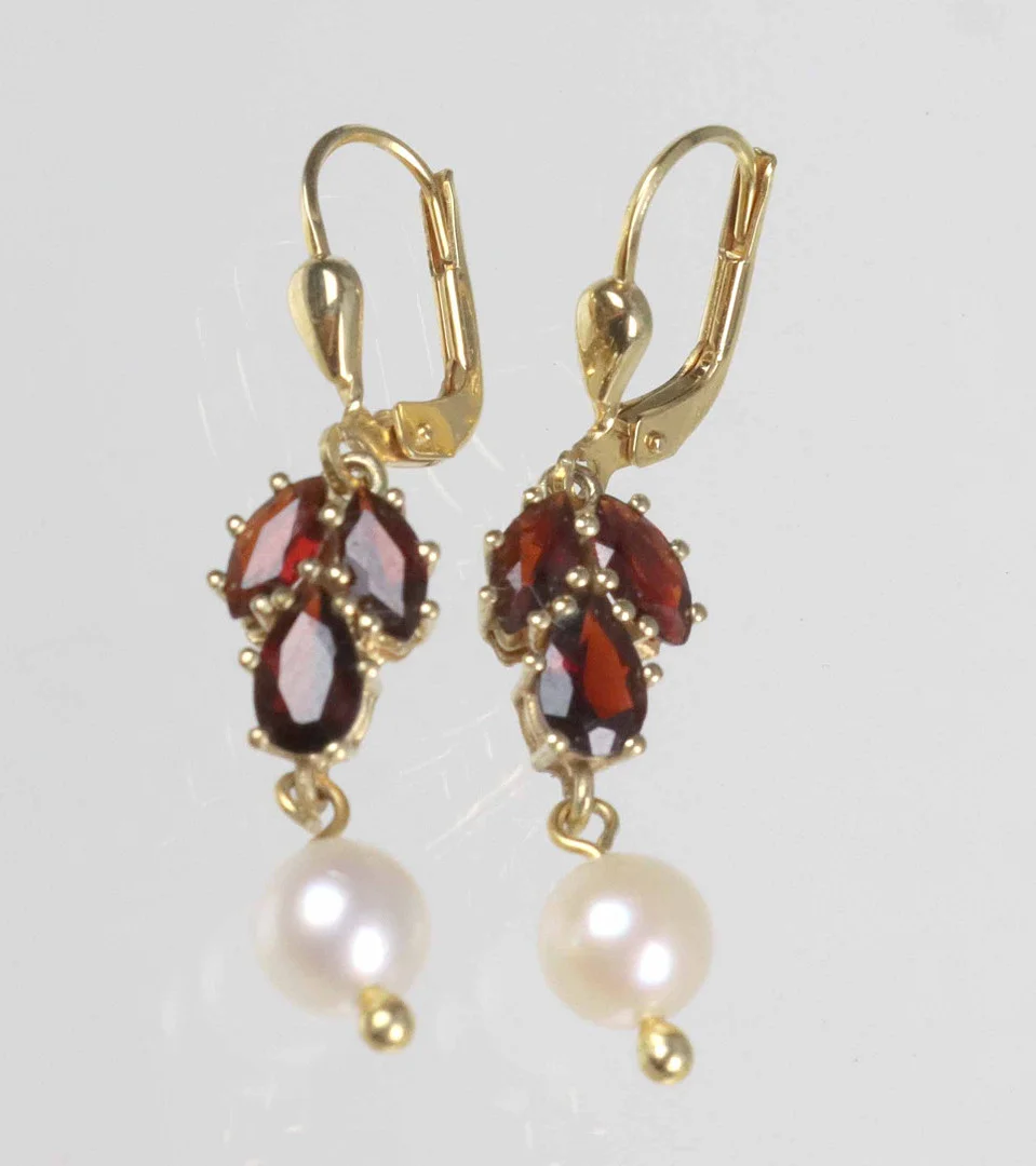 GRANAT PERL OHRRINGE, GOLD 333. — Earrings — Auktionshaus Bossard