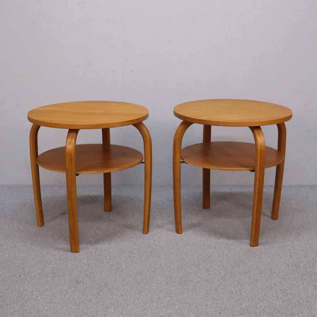 JAN EKSTRÖM. bord, "Gazell", massiv oljad ek, samtida, Conform, 1 par. — Tables — Markus Auktioner