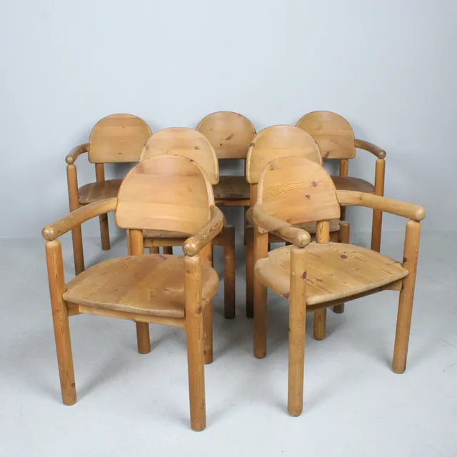RAINER DAUMILLER. 4 Armlehnstühle und 3 Stühle, Kiefernholz, 1970er, Denmark.