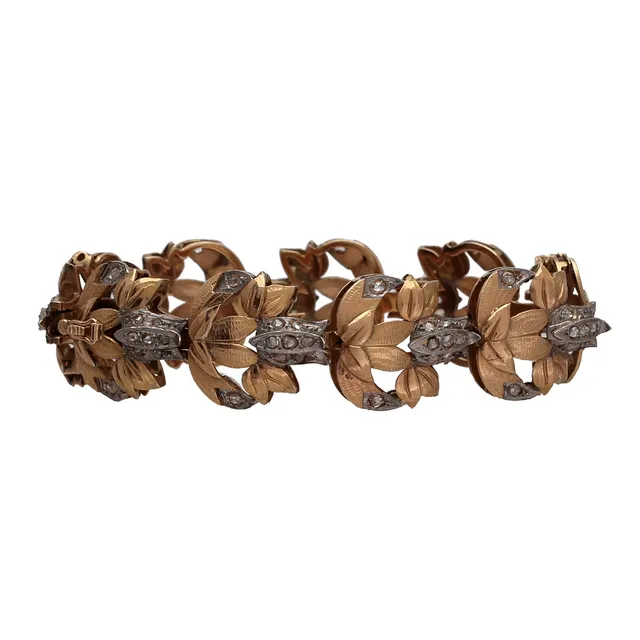 “Noucentista” floral bracelet in gold and diamonds, circa 1930.