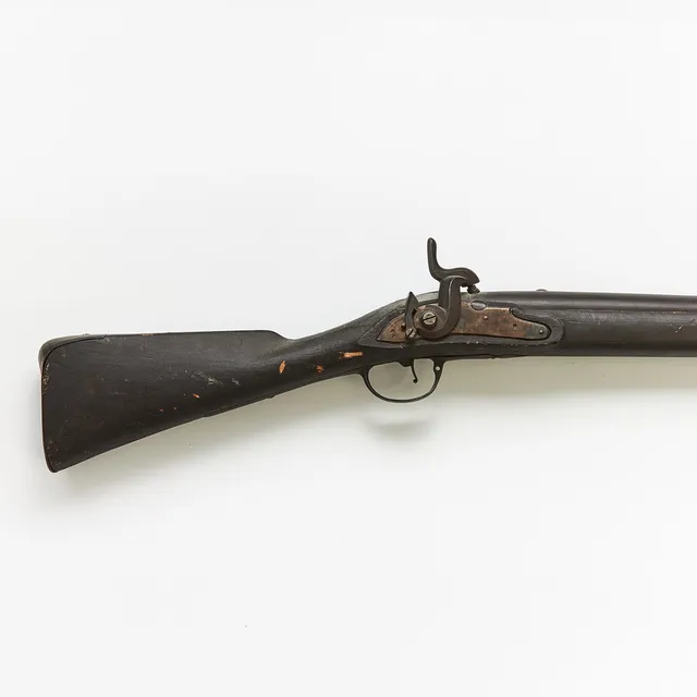 MUSKEDUNDER, ryskt m/1777-svenskt, erövrat under 1788-90 års krig, därefter använt i Svenska flottan, konverterat 1849 till slaglås.
