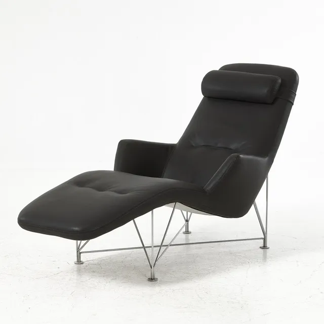 KENNETH BERGENBLAD. Liggfåtölj "Superspider", svart skinn, kromad benställning, DUX.
