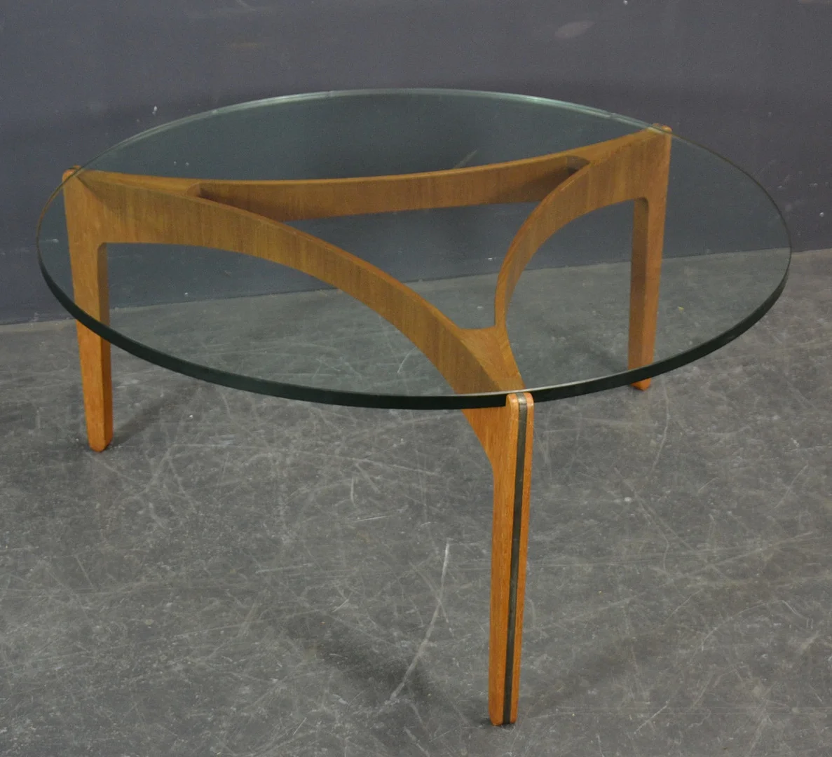 SVEN ELLEKÆR. TISCH. — Tables — Colombos