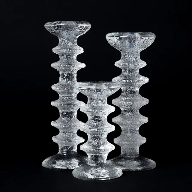 TIMO SARPANEVA. Ljusstakar, 3 st, glas, "Festivo", formgivna 1967, en etikettmärkt, Iittala, Finland.