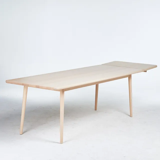 JONAS LINDVALL. ''Miss Holly'', matbord, björk, iläggsskiva, Stolab, samtida.