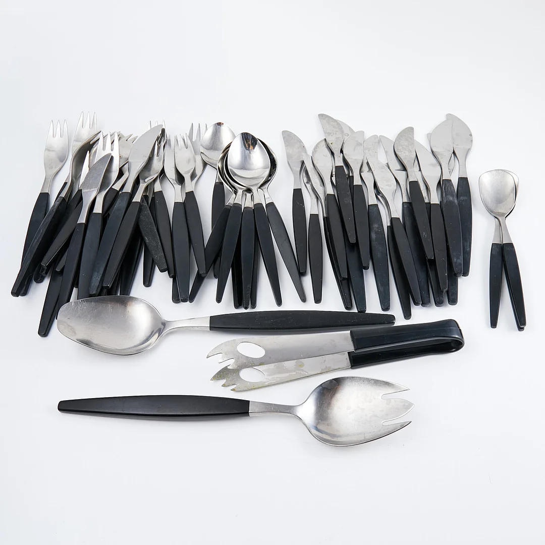 FOLKE ARSTRÖM. Bestickservis, 54 dlr, "Focus de Luxe", rostfritt stål, skaft i plast, märkta, Gense, formgivna 1955, samtida tillverkning. — Miscellaneous — Stockholms Auktionsverk Sickla