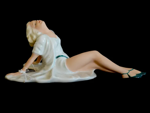 Figurin Shaubach kunst Germany nr 1365 h: 7cm, l: 17cm