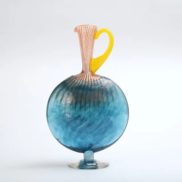 KJELL ENGMAN. Kanna, konstglas, "Bon Bon", Kosta Boda.