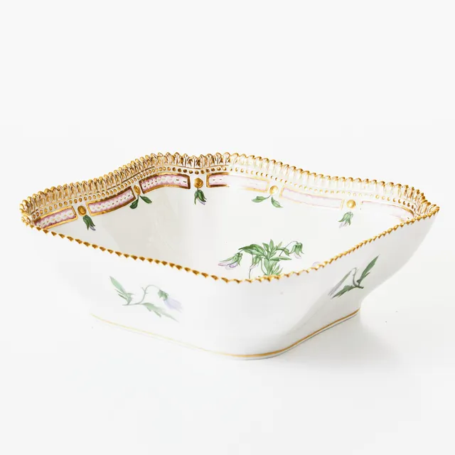 ROYAL COPENHAGEN, uppläggningsskål, porslin, "Flora danica", "Viola tricolor", Danmark.