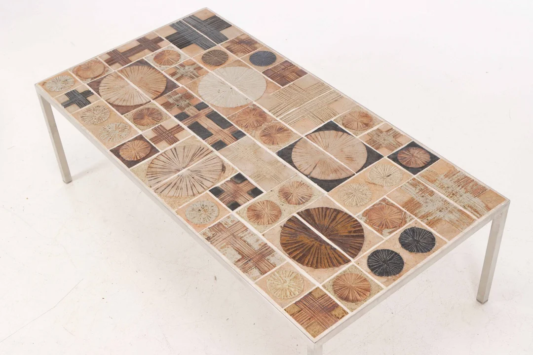 Tue Poulsen. Sofabord af stål med keramiske fliser. — Furniture/Coffee tables, occasional tables — Lauritz