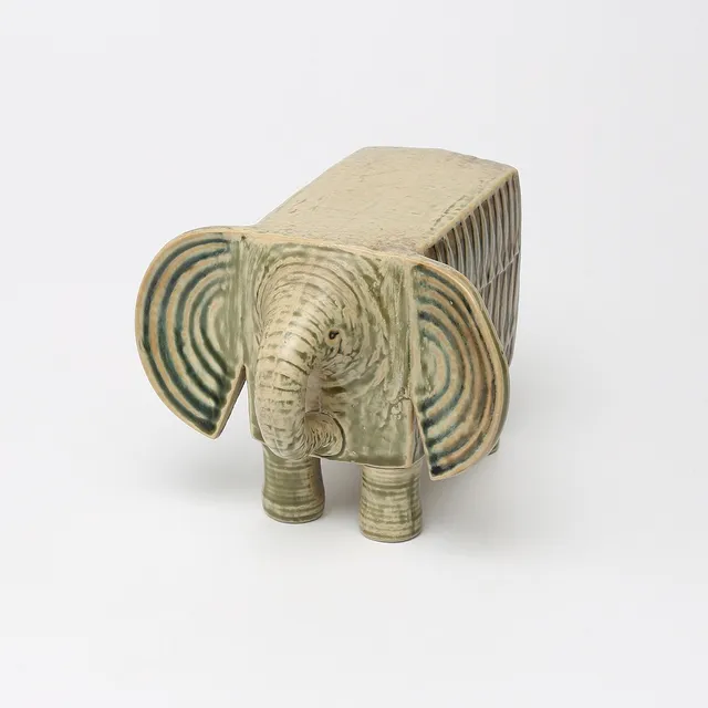 LISA LARSON. Figurin, "Elefant", ur serien Afrika, stengods, etikettmärkt, Gustavsberg. 1960-tal.